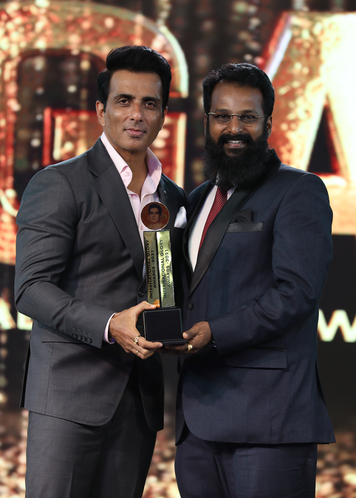 Arvind Rathan Awarded By Sonu Sood At International Glory Award For Best Numerologist In India